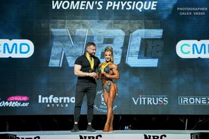 WOMEN'S PHYSIQUE
